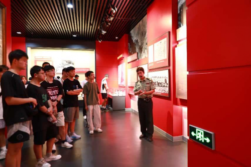 南宁理工学院：打造“红色·文化·科技”三位一体新范式 上好新生开学第一课